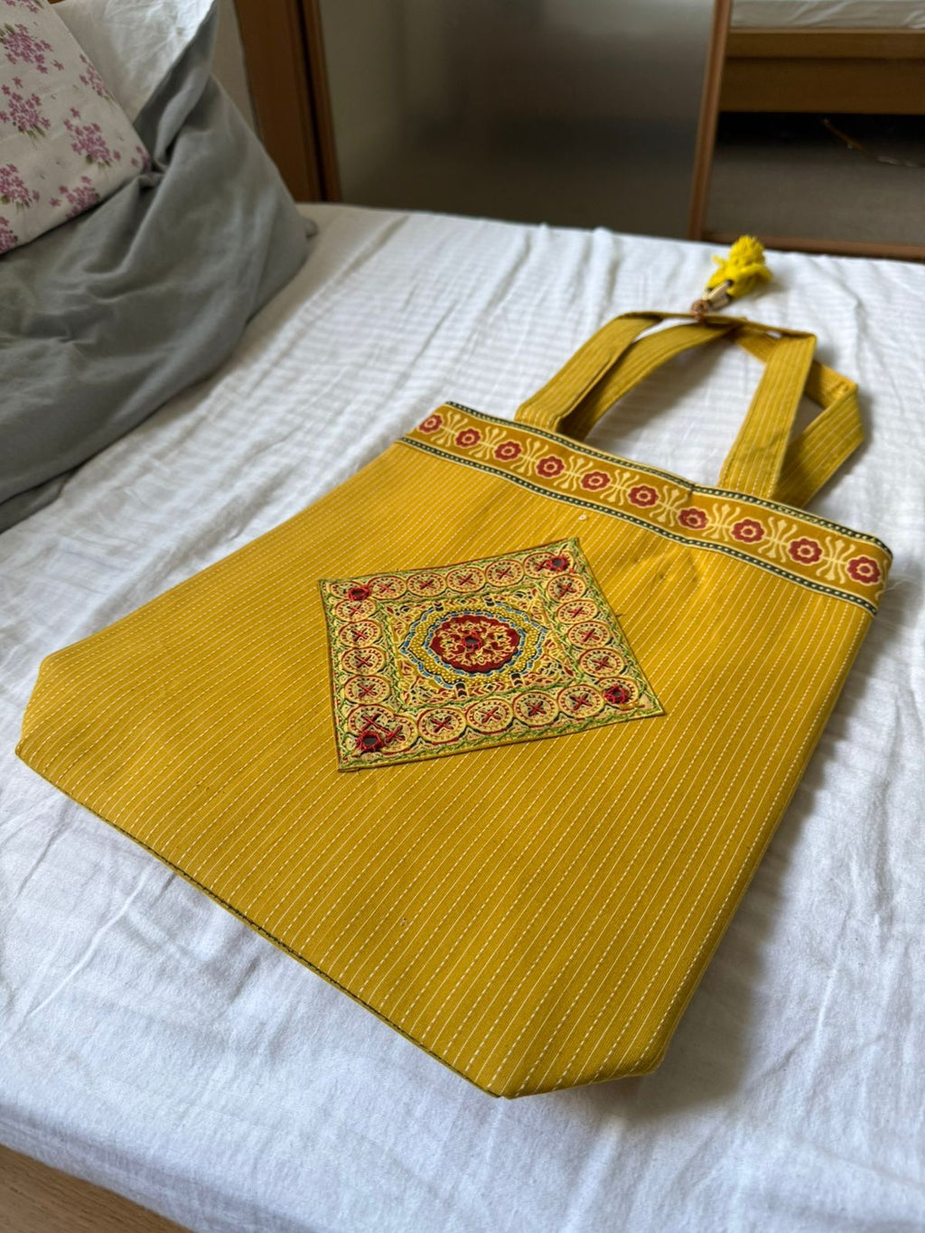 GoldenAura Mandala Tote – by VeryVere Stichero